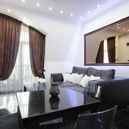 Panoramic 1-br In The Heart Of Apartment