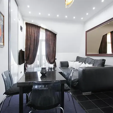 Panoramic 1-br In The Heart Of * Odesa